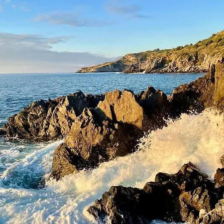 Unobstructed Marvelous Front Row Sea View Daire