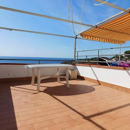דירה Unobstructed Marvelous Front Row Sea View